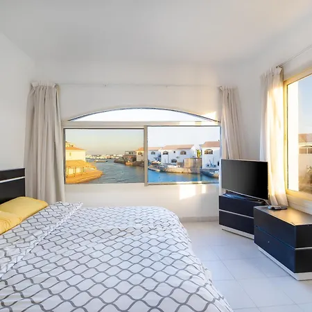 Aden Beach - Sea View Room With Beach Access In Villa