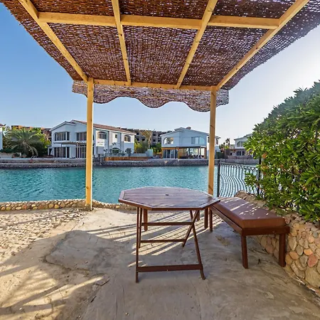 Aden Beach - Sea View Room - أجانب فقط