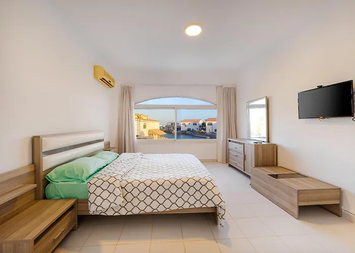 Oda ve Kahvaltı Aden - Sea View - أجانب فقط Hurgada