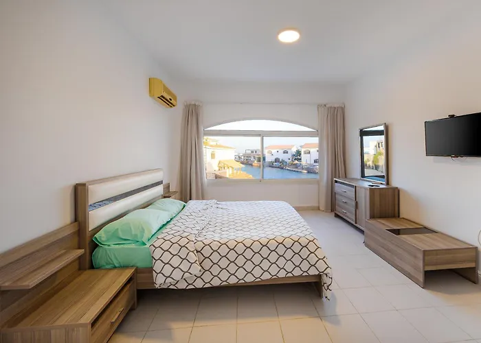 Aden - Sea View - أجانب فقط Oda ve Kahvaltı Hurgada