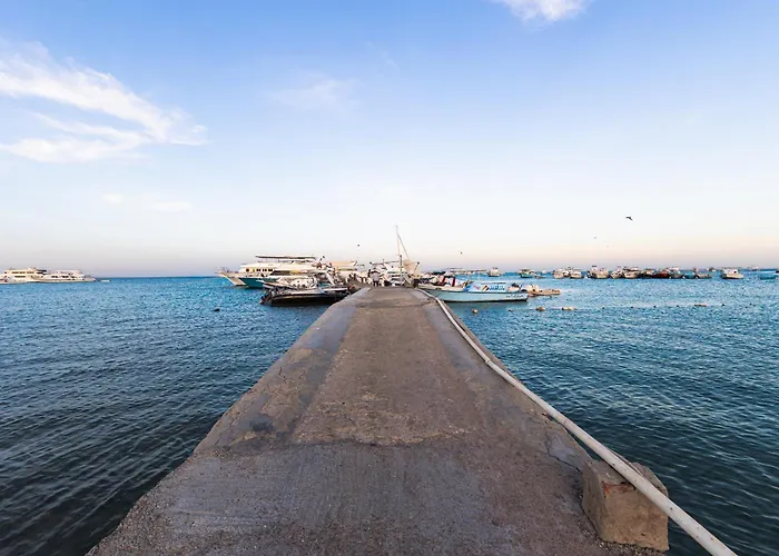 Oda ve Kahvaltı Aden - Sea View - أجانب فقط Hurgada