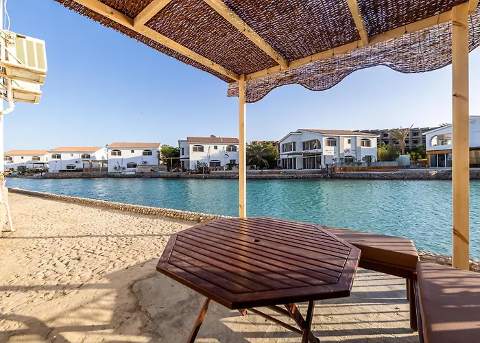 Aden - Sea View - أجانب فقط Oda ve Kahvaltı Hurgada